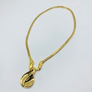 Vintage Napier Gold Tone Necklace Sculptural Teardrop Pendant Herringbone Chain